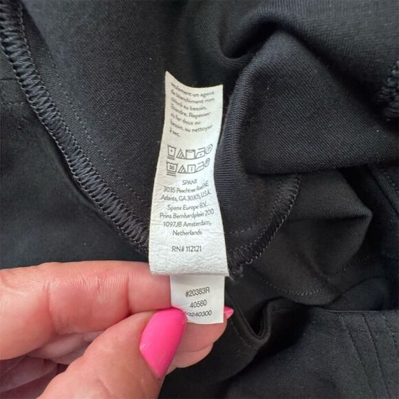 EUC Spanx Women's Sleeveless Black Flare Jumpsuit Size S - Picture 7 of 8